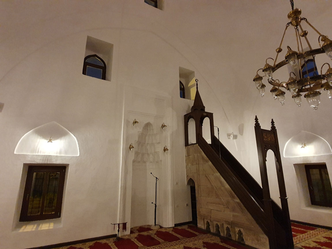 Altun Alem Camii'nin içi