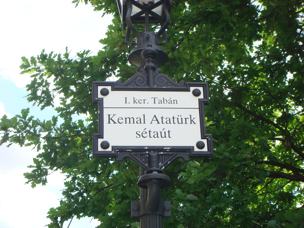Kemal Atatürk Caddesi