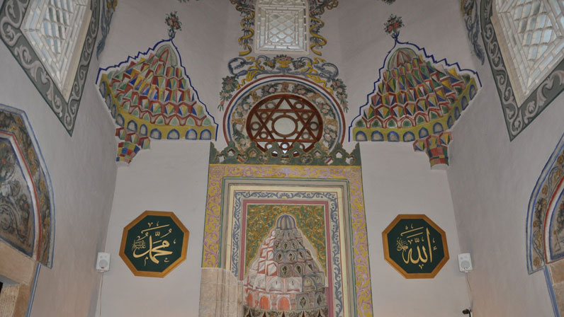 Sinan Paşa Camii'nin iç süslemeleri
