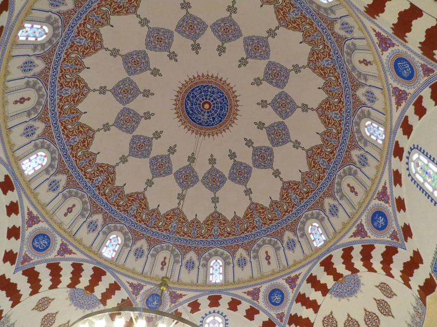 Sofya'daki Banyabaşı Camii'nin tavan süslemeleri