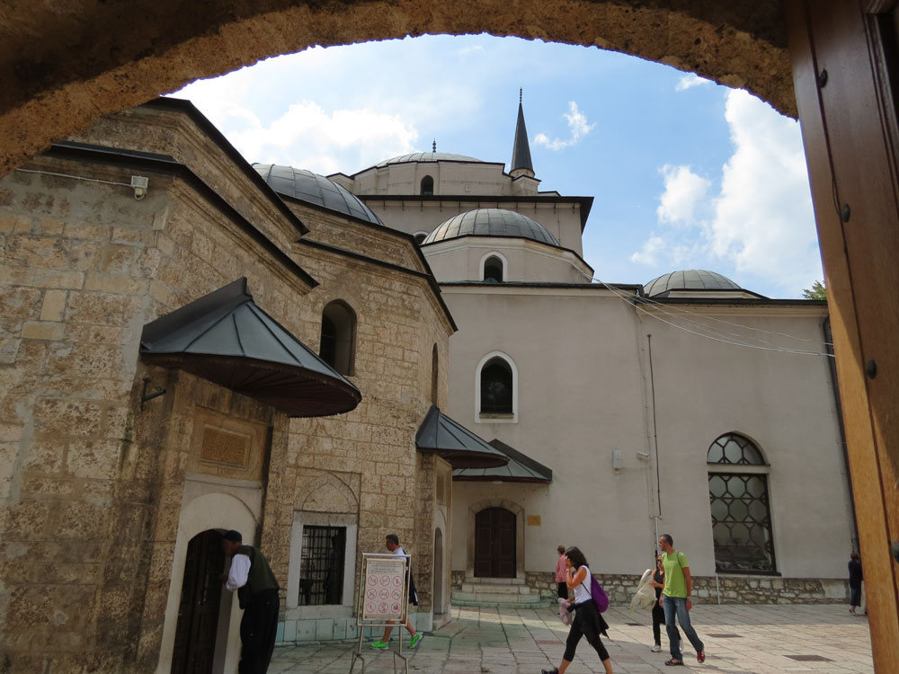 Gazi Hüsrev Bey Camii ve Külliyesi