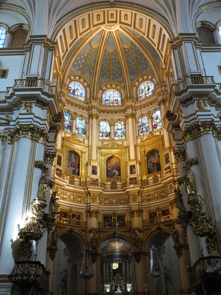 Granada Katedrali'nin içi