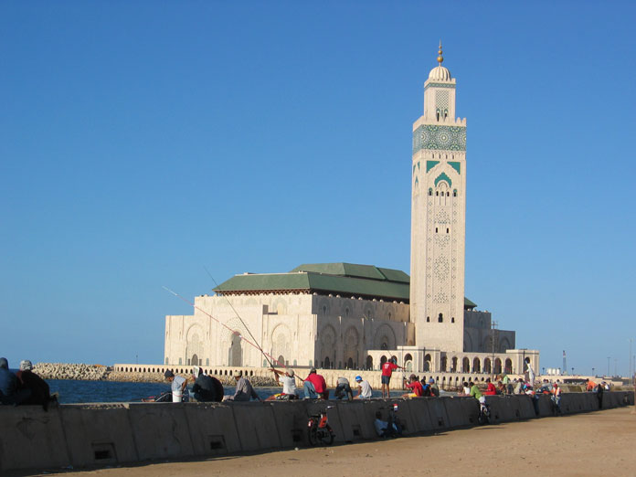Atlas Okyanusu kıyısında II. Hasan Camii