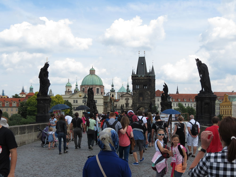 Karl Köprüsü Prag'ın en çok rağbet gören yerlerinden biri...