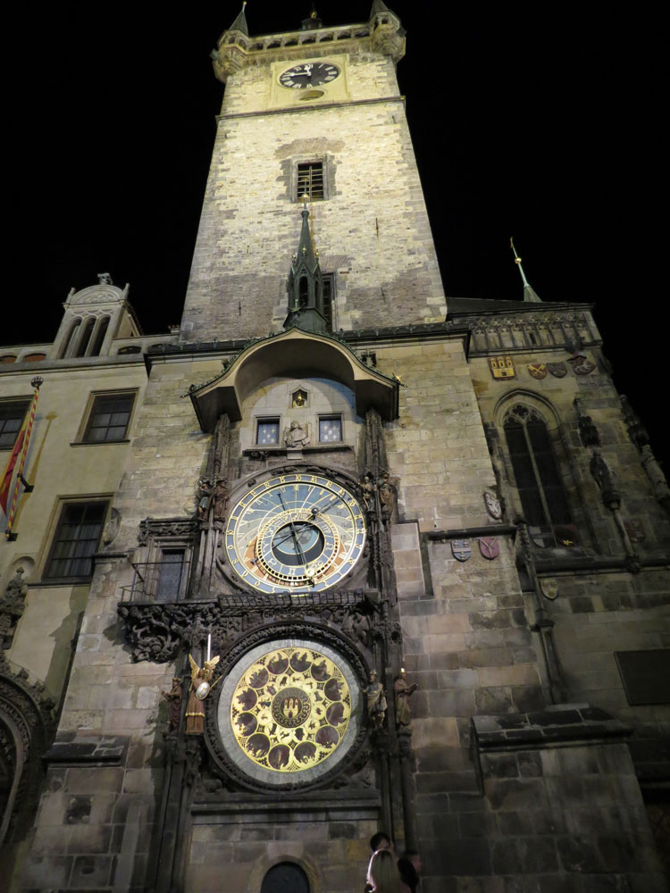 Astronomik Saat'in bulunduğu Eski Belediye Sarayı'nın kulesi