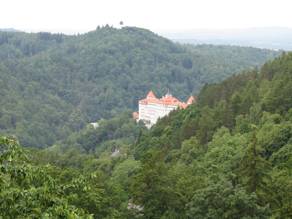 Karlovy Vary'ye girerken bizi karşılayan manzara