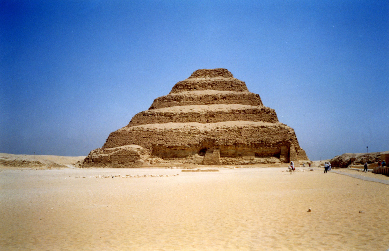 Basamaklı Piramit
