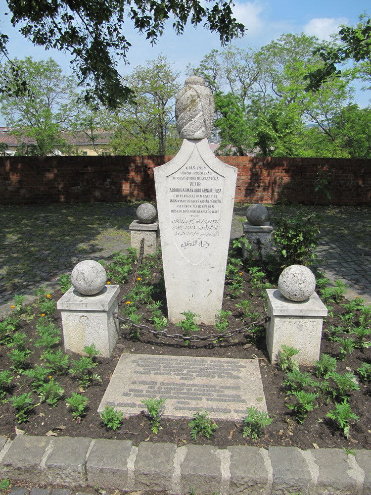 Arnavut Abdi İbrahim Paşa’nın mezarı