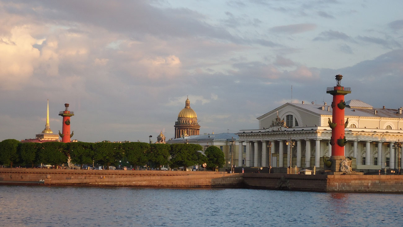Bir St. Petersburg manzarası