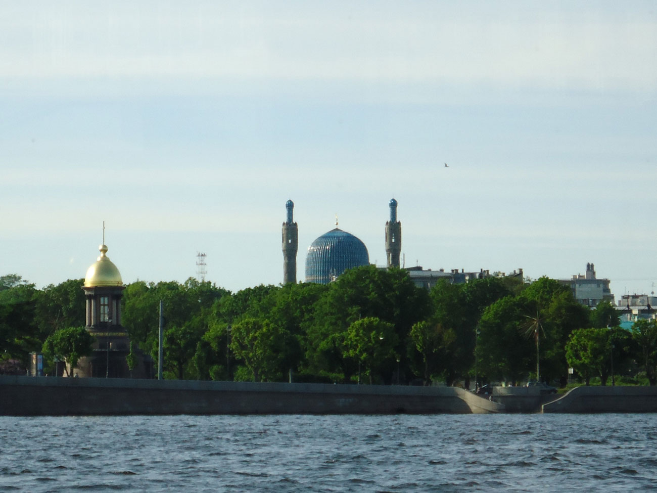 St. Petersburg Merkez Camii 1913'ten beri ibadete açık
