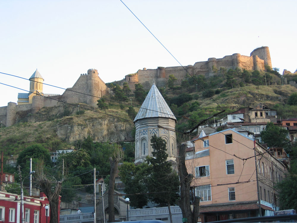 Eski Tiflis'ten Narikala Kalesi'ne bakış