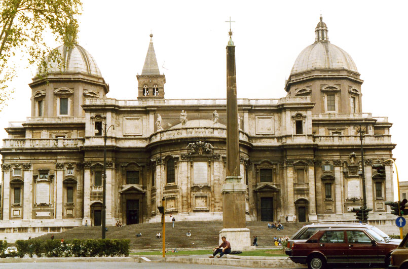 Esquilino Meydanı ve Azize Meryem Kilisesi