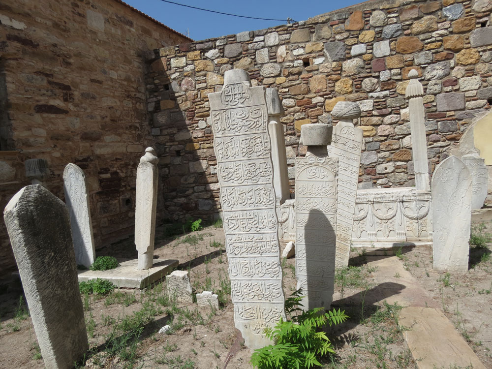 Sakız Kalesi'nde Osmanlı mezarları