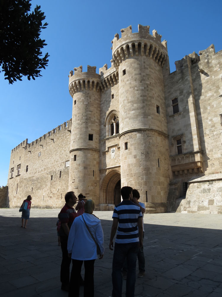 Rodos'ta Şövalyeler dönemi eseri Büyük Üstadlar Sarayı