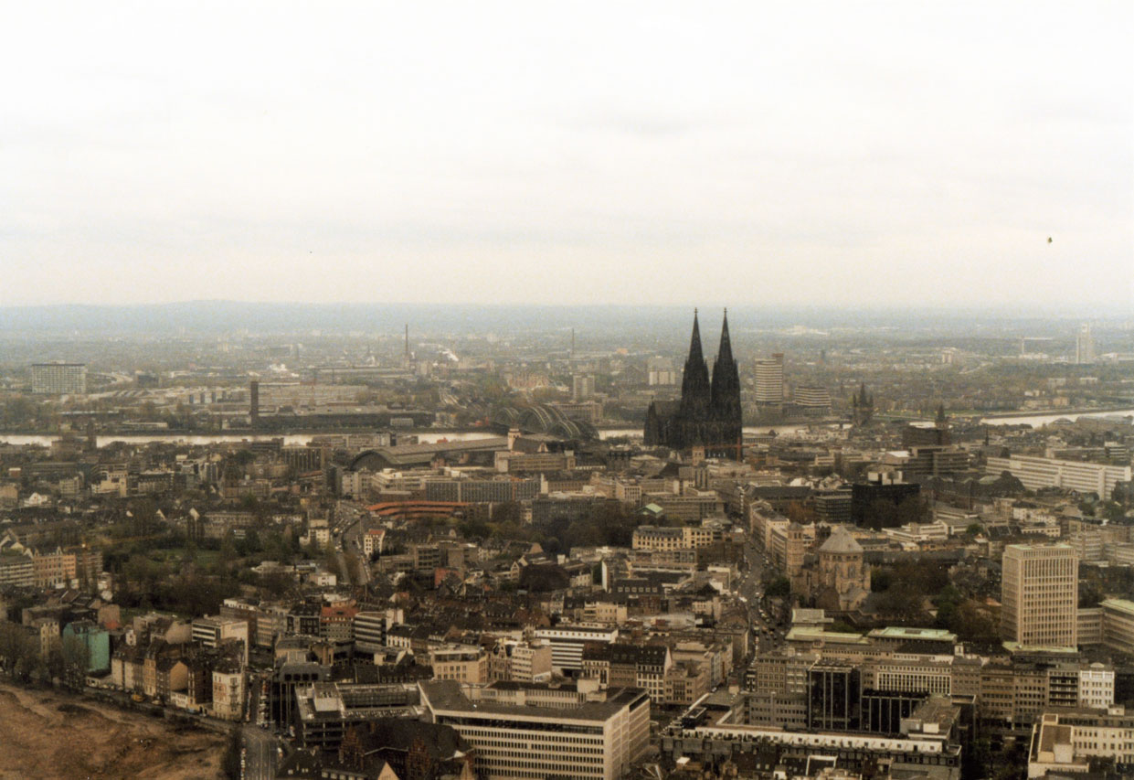 TV Kulesi'nden Köln manzarası. Analog teknoloji günleri.
