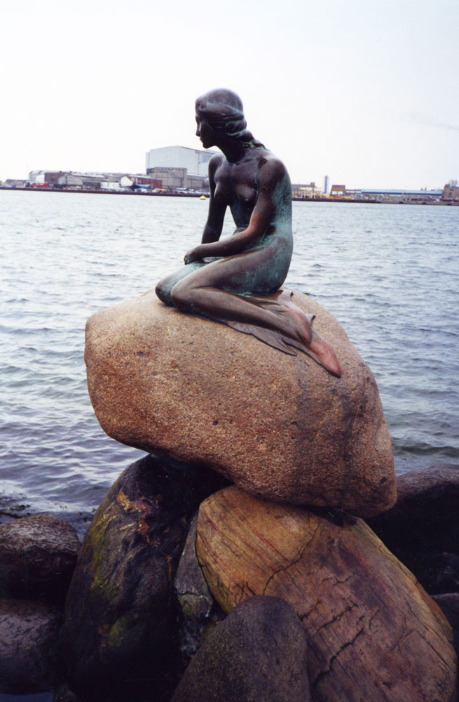 Danimarka'nın sembolü haline gelen Küçük Deniz Kızı