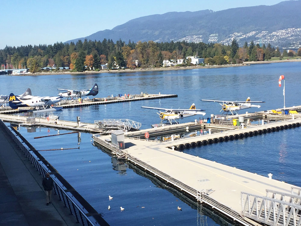 Vancouver Limanı'nda dolmuş uçaklar