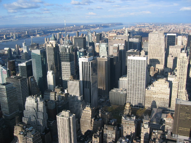 Manhattan'ın gökdelen ormanı. Fotoğrafı çektiğim yer ise bir zamanlar dünyanın en yüksek binası olan Empire State Binası'nın tepesi...