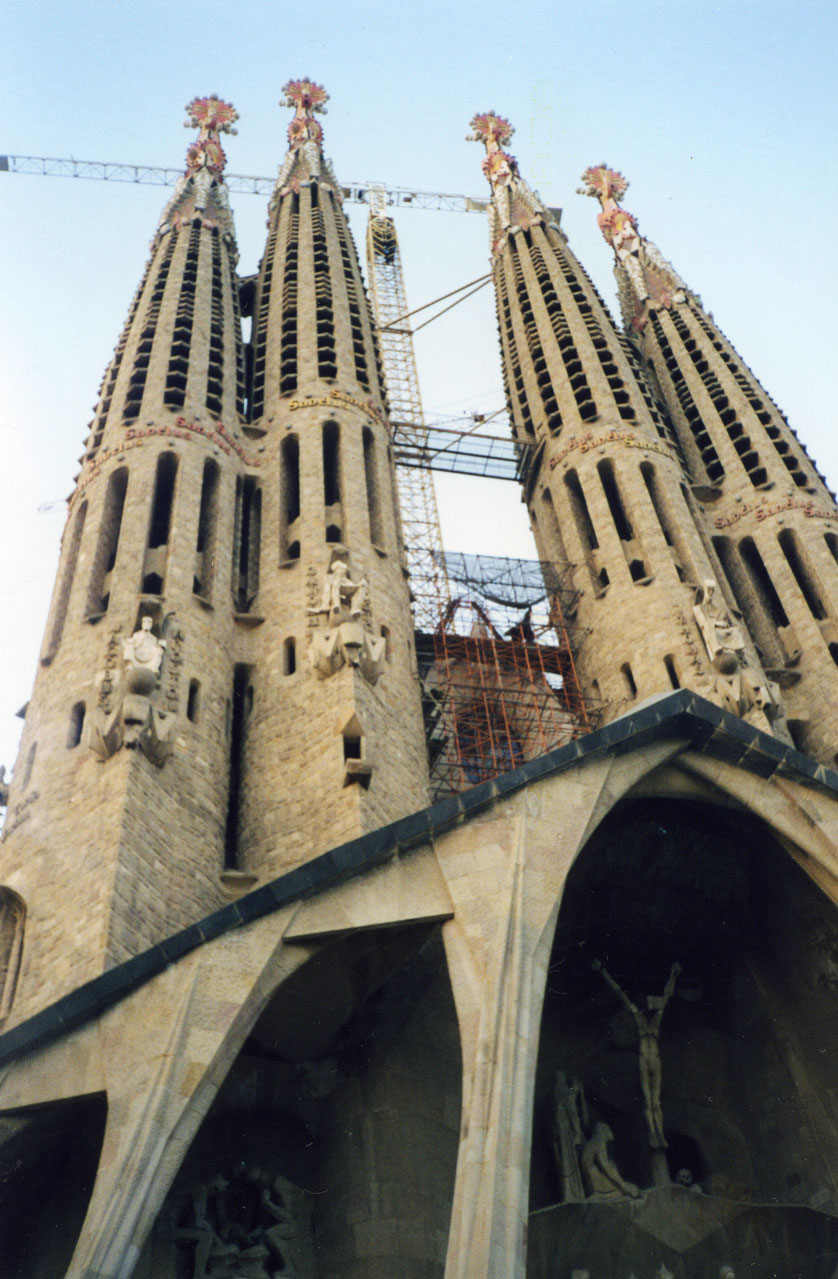 Barselona'da Gaudi'nin meşhur eseri Sagrada Familia Bazilikası