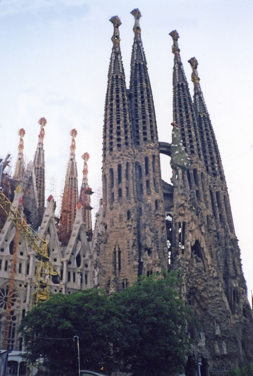 Gaudi'nin eseri Sagrada Familia Bazilikası