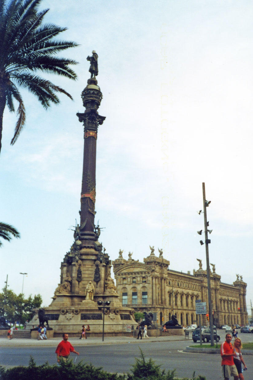 İspanyolların Kristof Kolomb'un bu boyutta bir heykelini dikmek için haklı sebepleri var...
