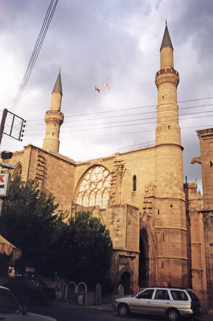 Lefkoşa'da gotik bir katedralden dönüştürülen Selimiye Camii