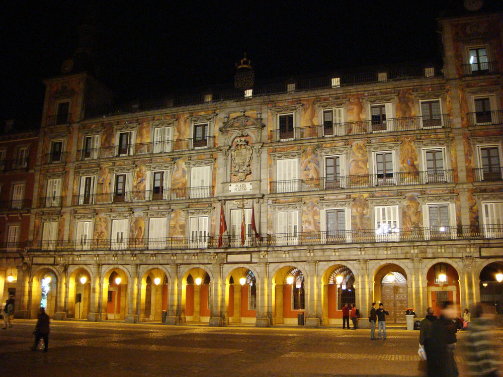 Gece vakti Plaza Mayor