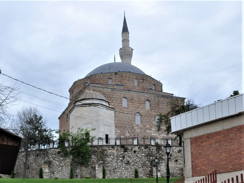 Kale eteğinde Mustafa Paşa Camii