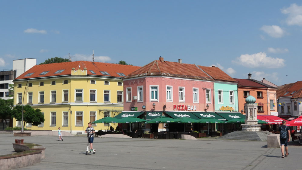 Tuzla'nın merkezi Özgürlük Meydanı